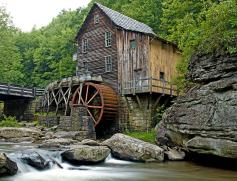 glade-creek-grist-mill-located-in-babcock-state-park-west-virginia-brendan-reals